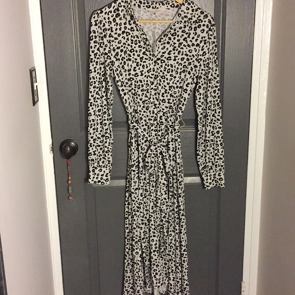 NWT LOFT Stylish Professional Leopard Dress (grey)